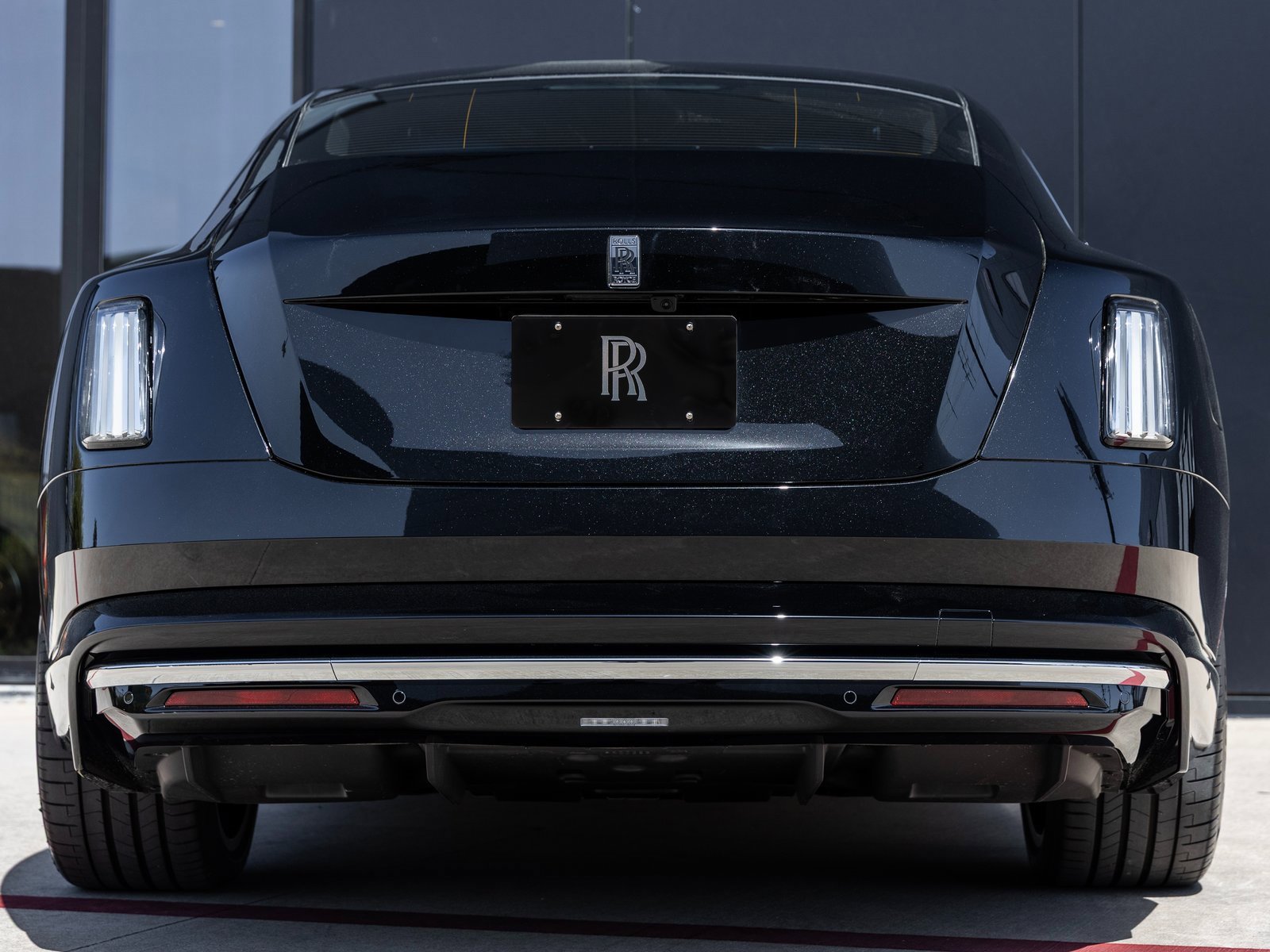 New 2025 Rolls-Royce Spectre image 10