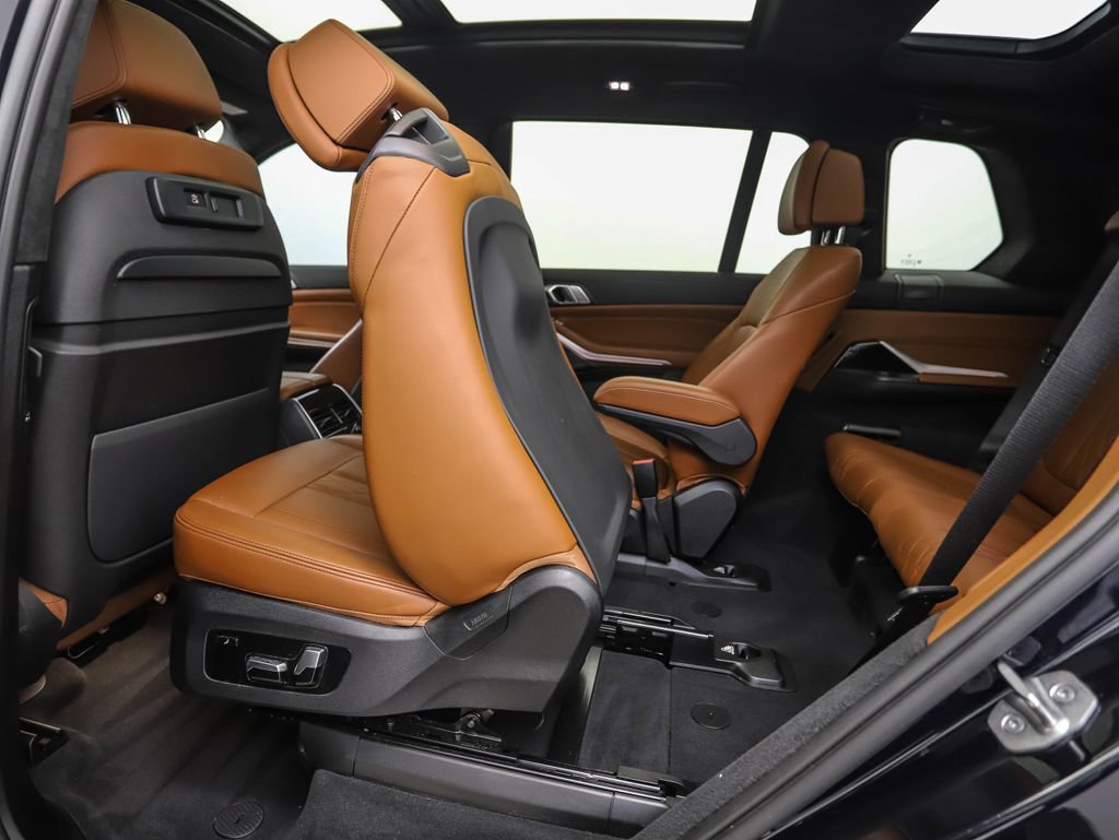 Certified 2022 BMW X7 M50i image 25