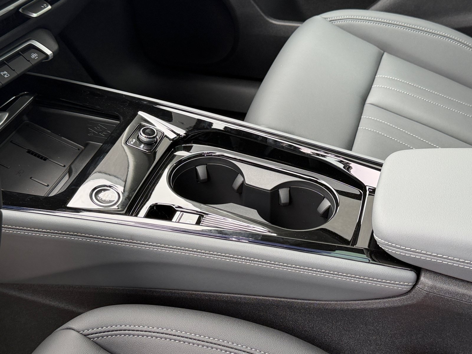 New 2026 Audi Q3 quattro 2.0T AWD/4WD image 17