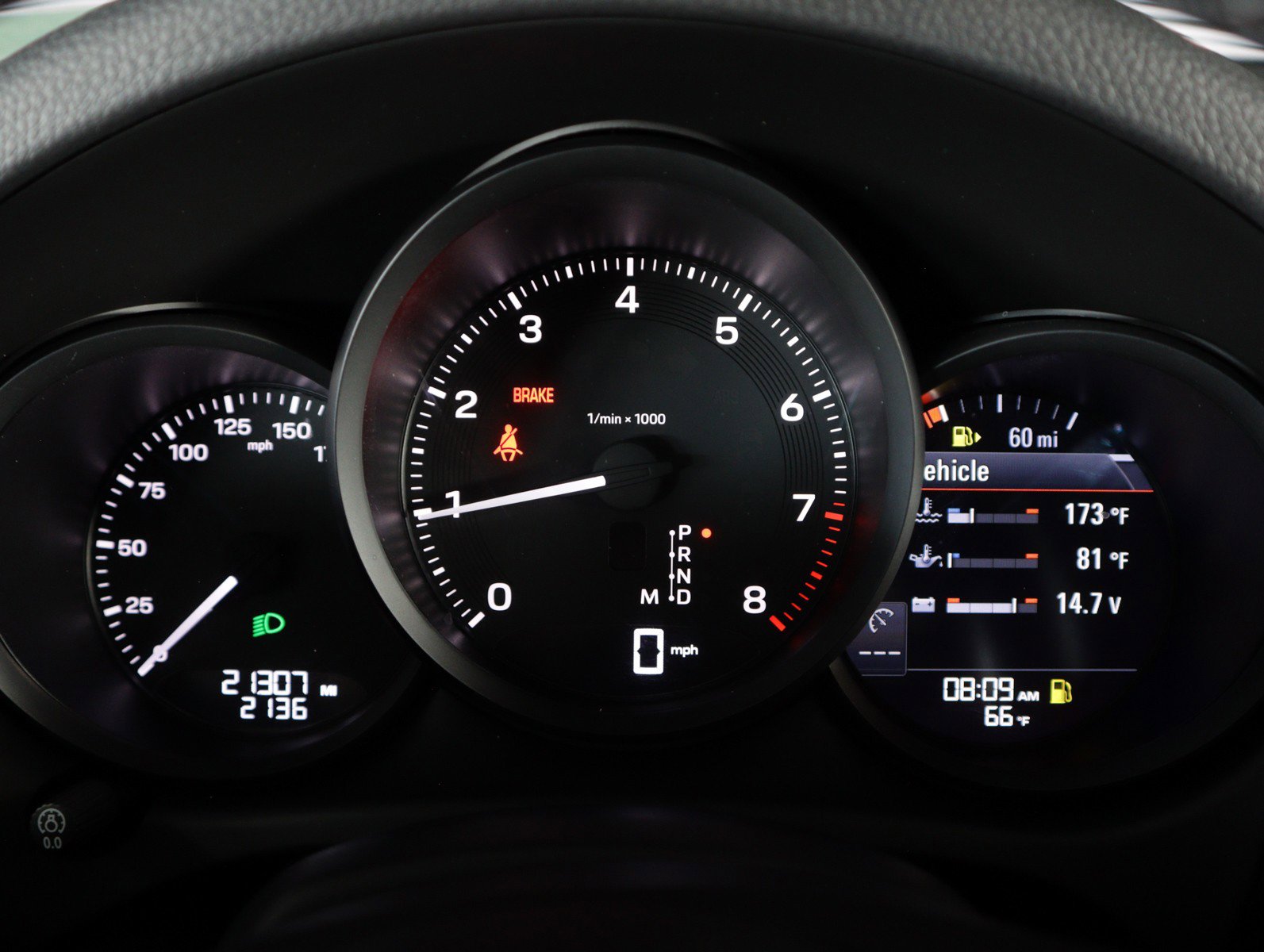 Certified 2024 Porsche Macan AWD/4WD image 15