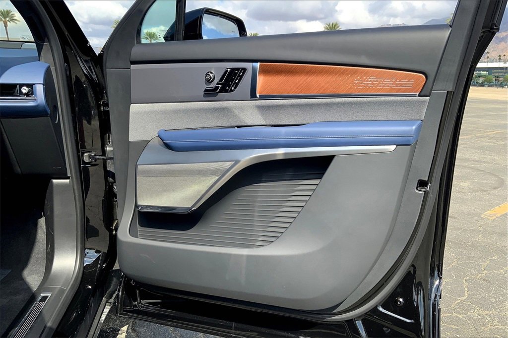 New 2026 Cadillac Vistiq Premium Luxury image 35