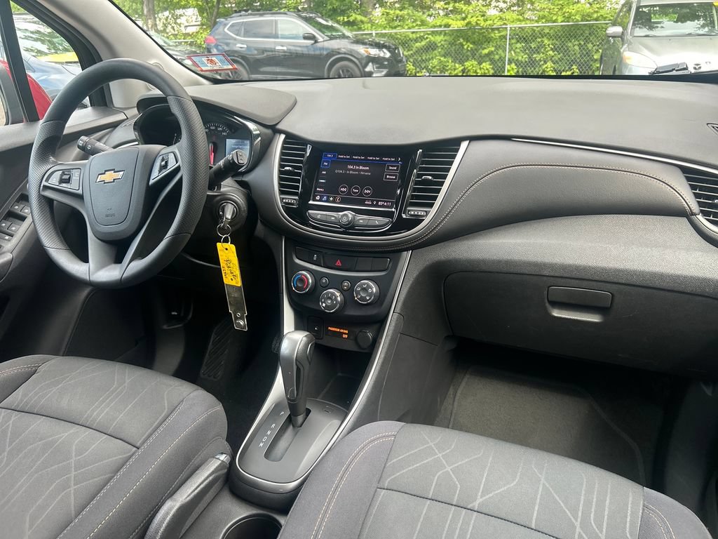 Used 2020 Chevrolet Trax LT AWD/4WD image 29