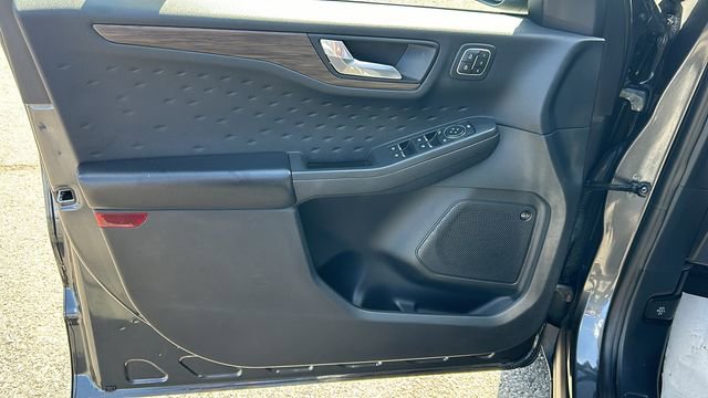 Certified 2020 Ford Escape Titanium AWD/4WD image 16