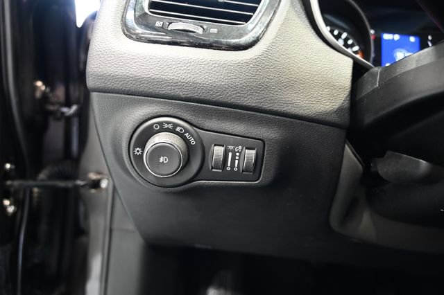 Used 2021 Jeep Compass Latitude FWD image 24