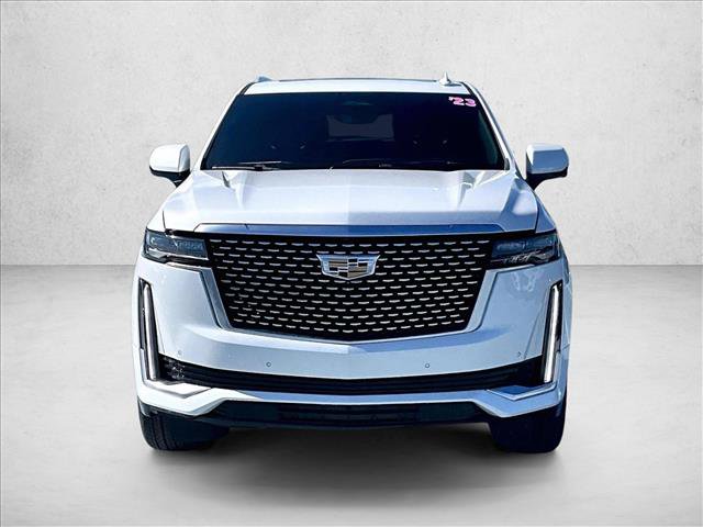 Used 2023 Cadillac Escalade Premium Luxury RWD image 3