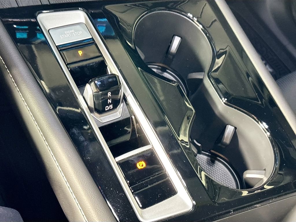 New 2026 Volkswagen Atlas Cross Sport SEL Premium R-Line image 18