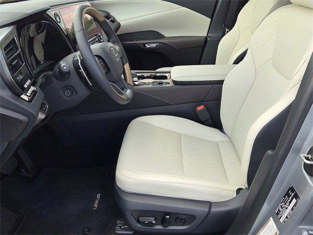 Used 2026 Lexus RX 350 Premium Plus w/ Accessory Package (Z1) image 9