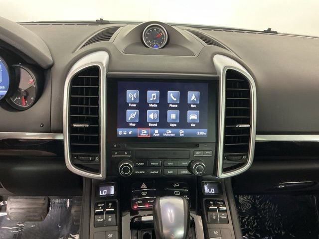 Used 2017 Porsche Cayenne AWD/4WD image 18