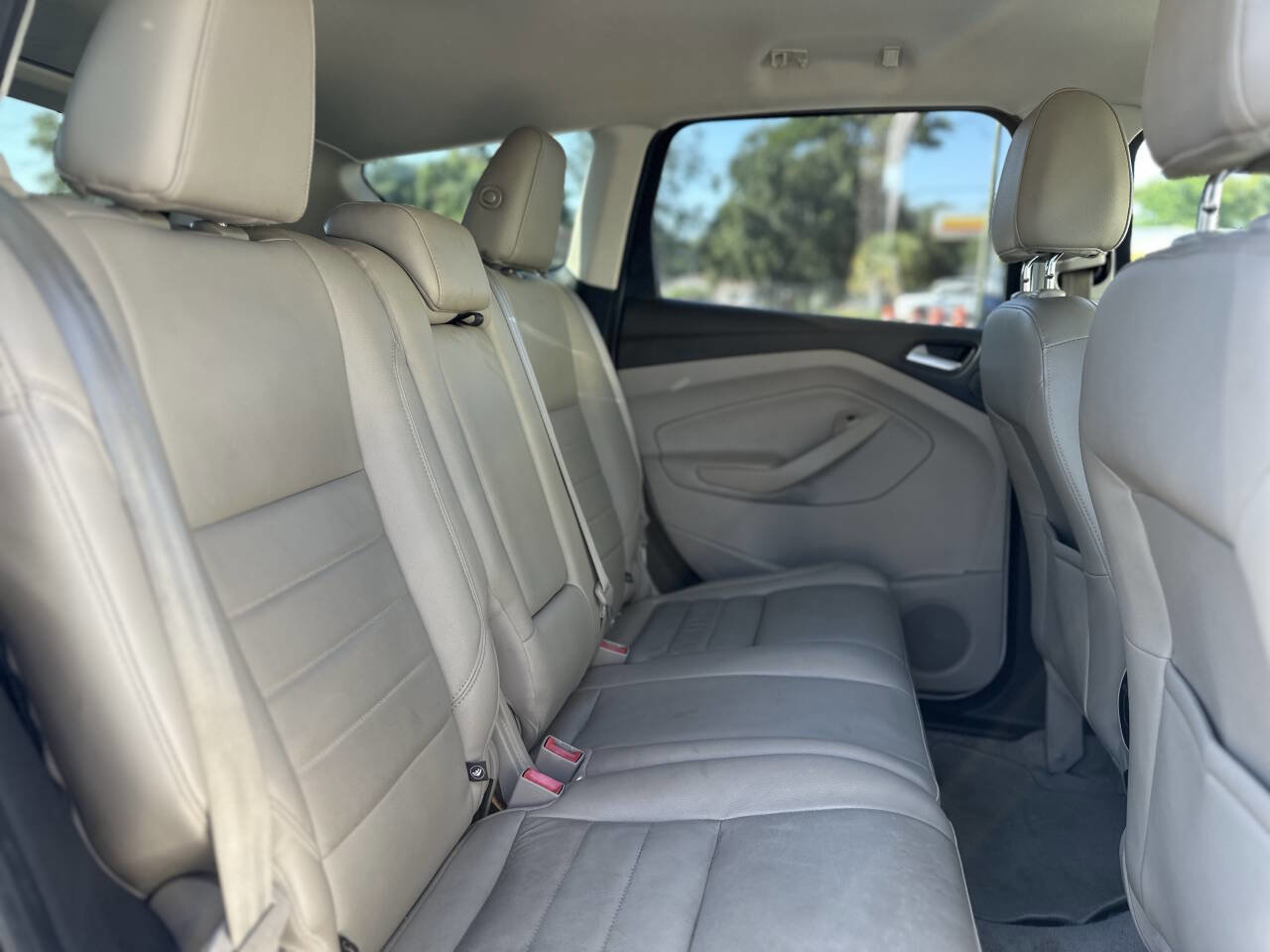 Used 2015 Ford Escape SE w/ Equipment Group 201A image 22