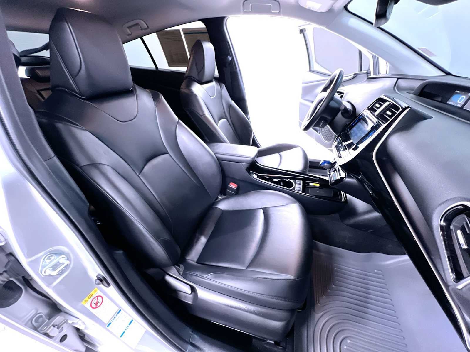 Used 2019 Toyota Prius XLE w/ Advanced Technology Package AWD/4WD image 34