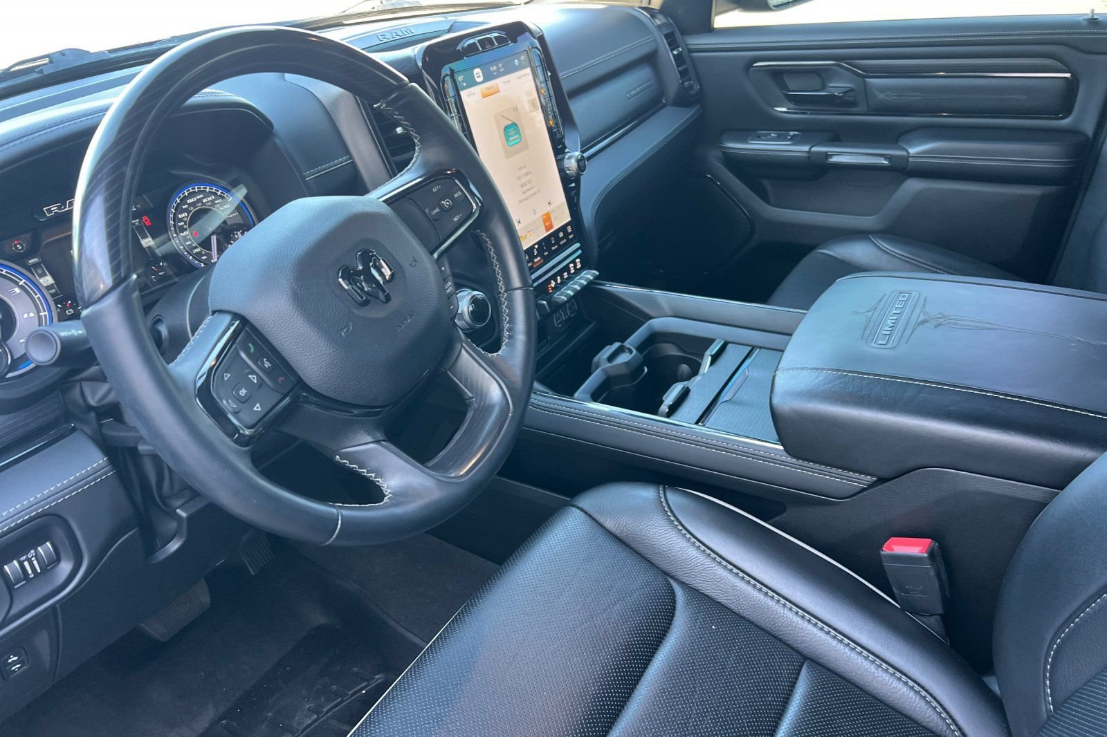 Used 2022 RAM 1500 Limited AWD/4WD image 11