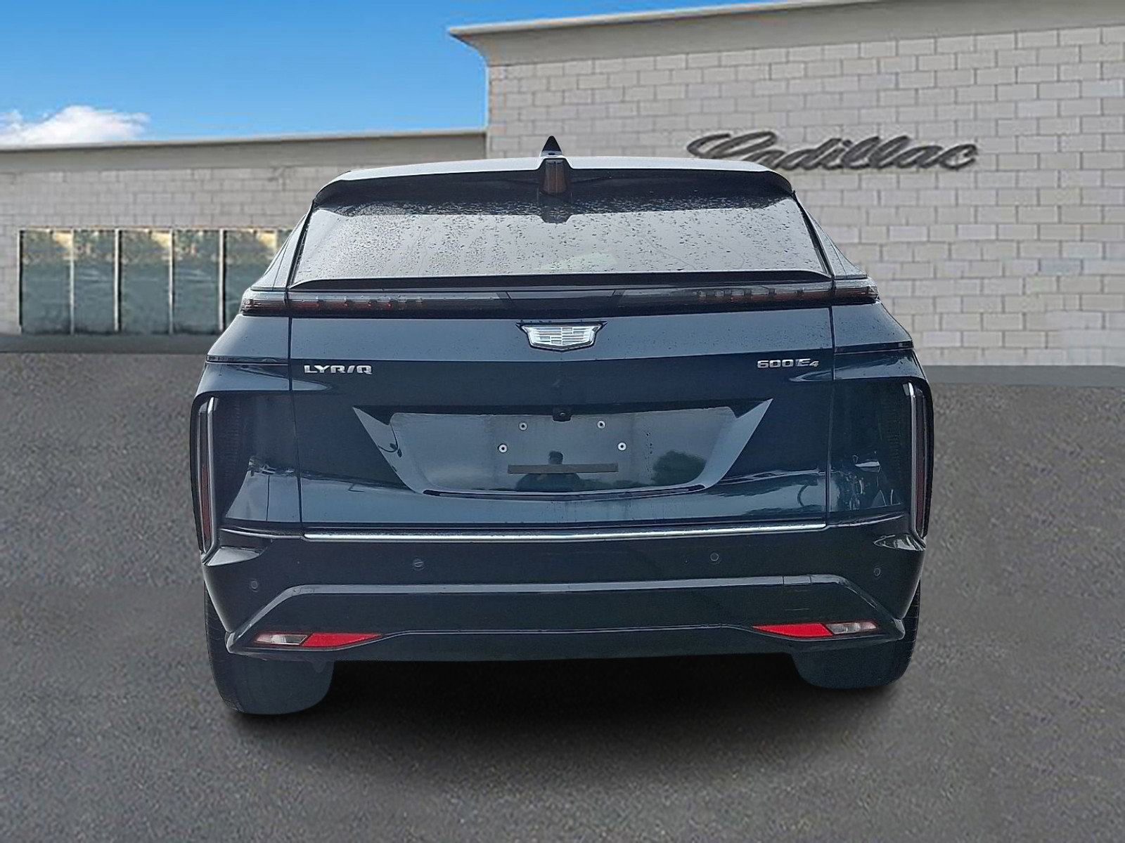 Certified 2024 Cadillac Lyriq Luxury AWD/4WD image 5