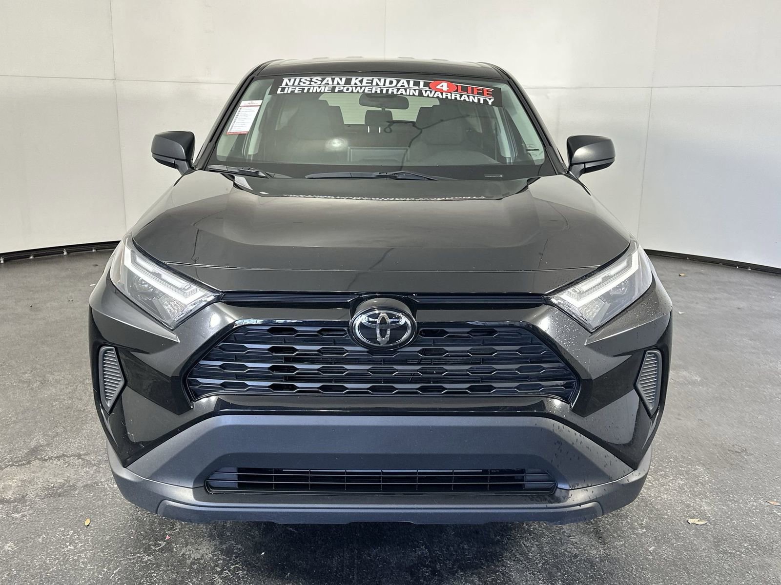 Used 2024 Toyota RAV4 LE FWD image 3