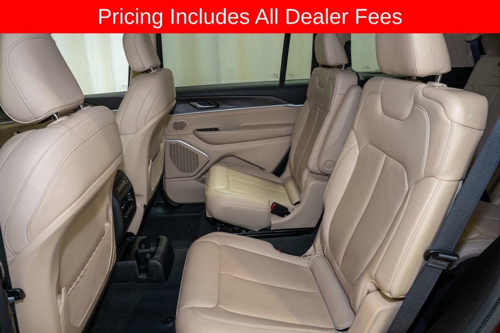 Used 2022 Jeep Grand Cherokee L Limited w/ Black Appearance Package RWD image 10