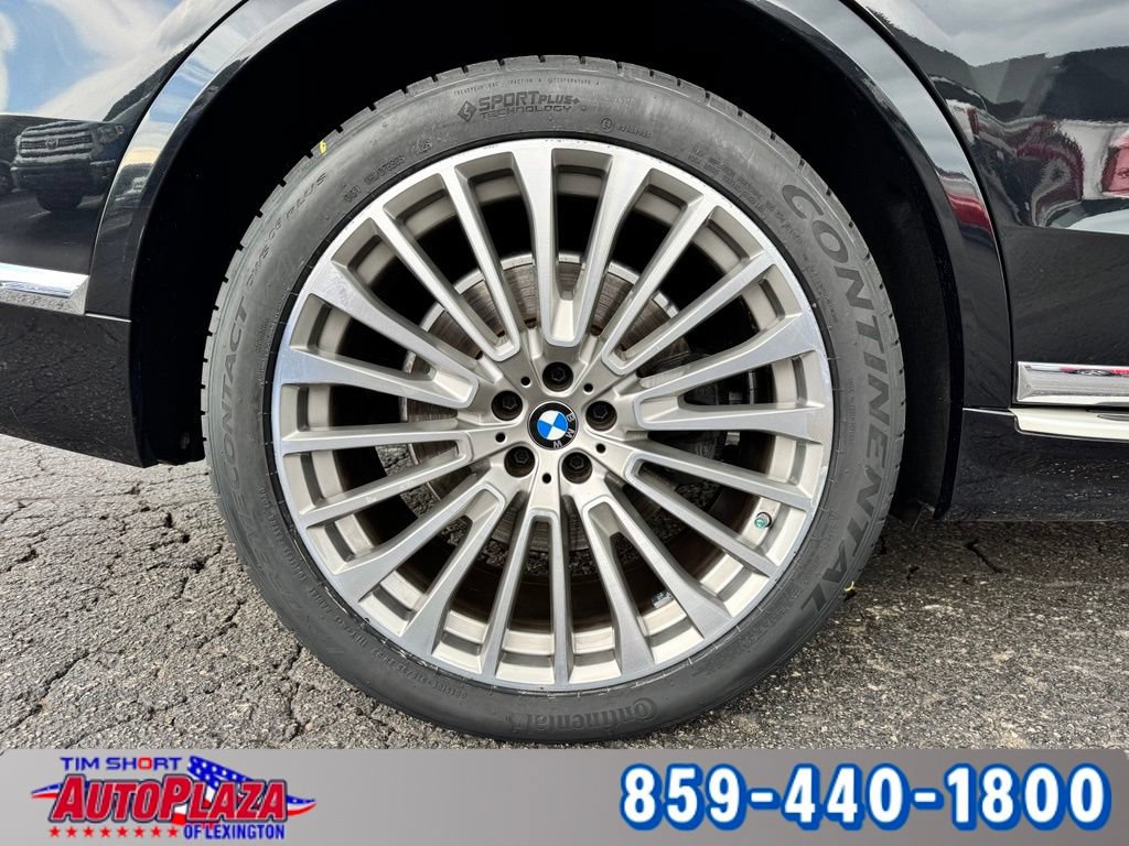 Used 2022 BMW X7 xDrive40i w/ Executive Package AWD/4WD image 21