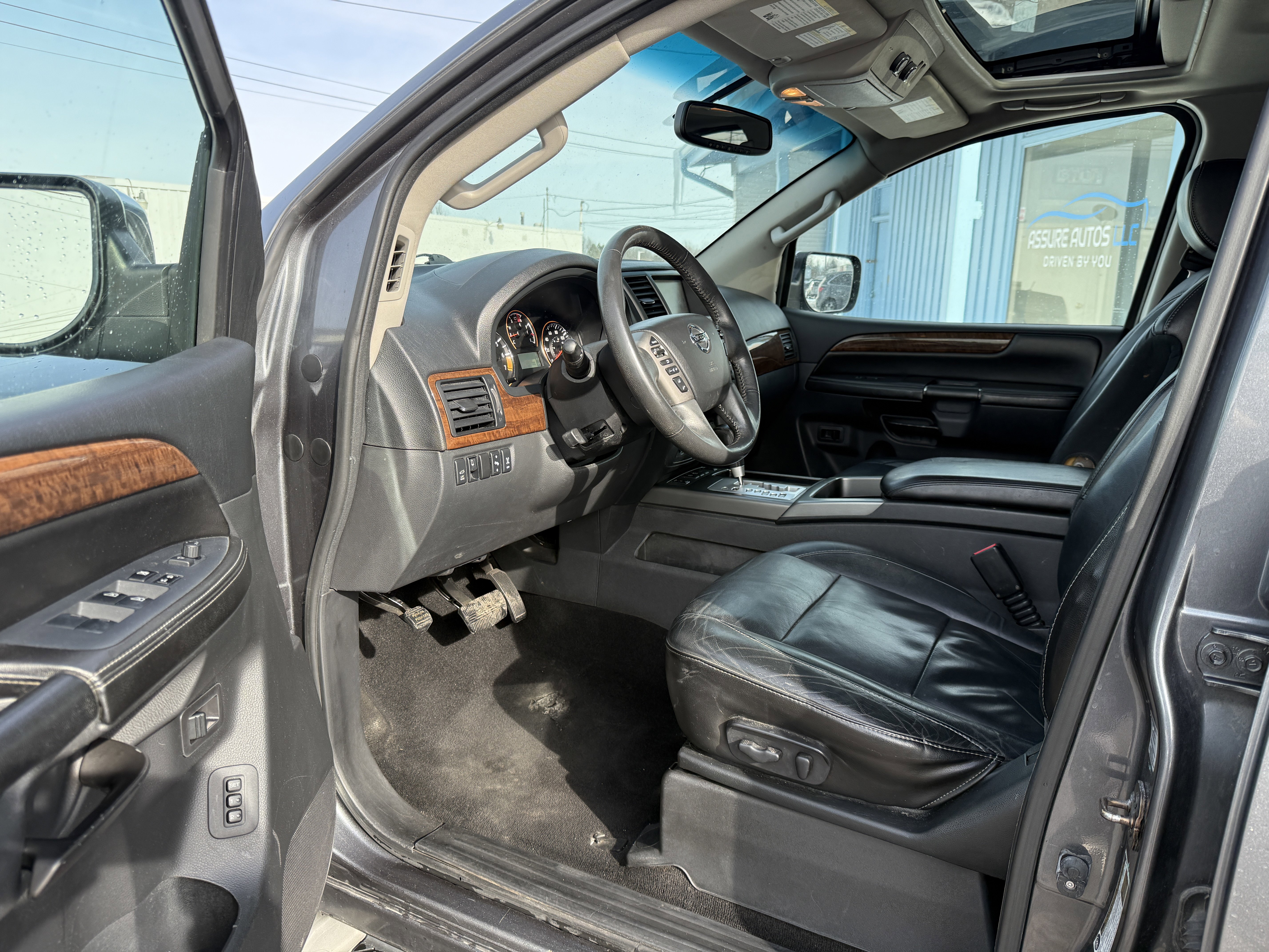 Used 2014 Nissan Armada Platinum w/ 2nd Row Captain Seat Package image 9