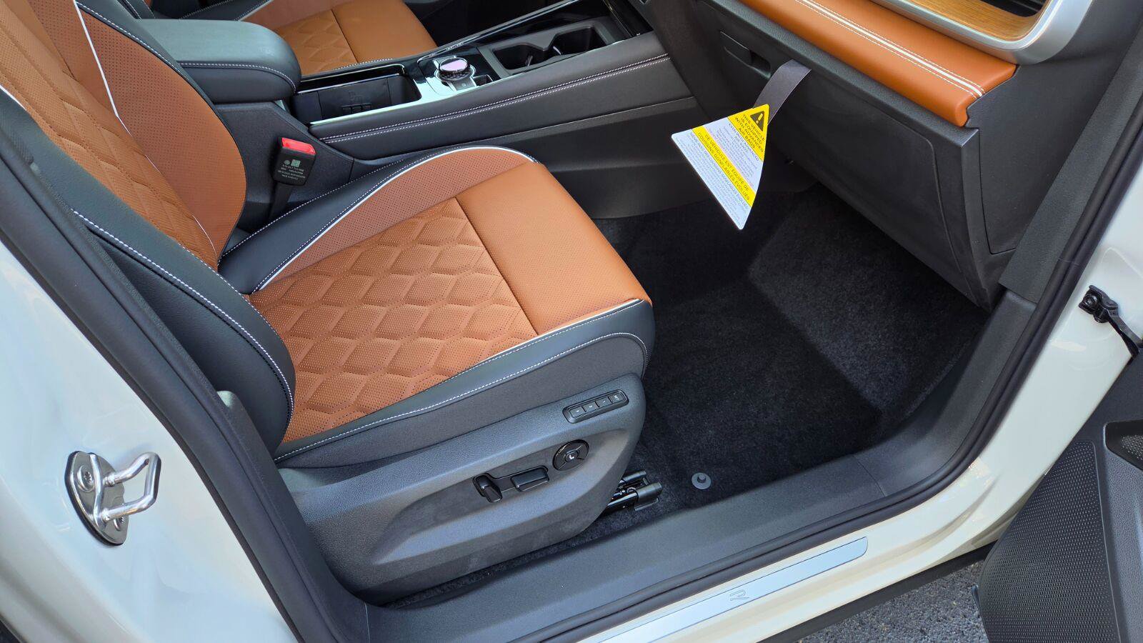 New 2027 Volkswagen Tiguan SEL R-Line AWD/4WD image 41