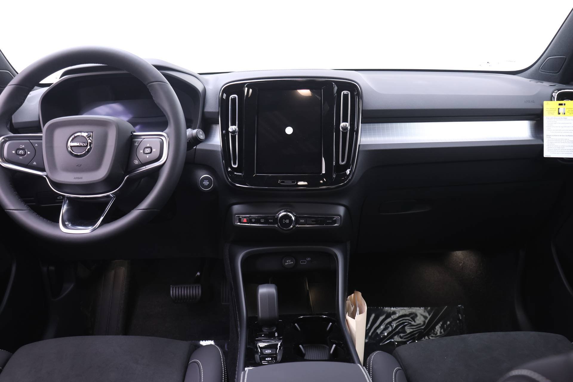 New 2026 Volvo XC40 B5 Ultra w/ Protection Package Premier AWD/4WD image 8