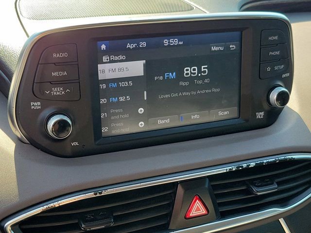 Used 2020 Hyundai Santa Fe SE FWD image 28
