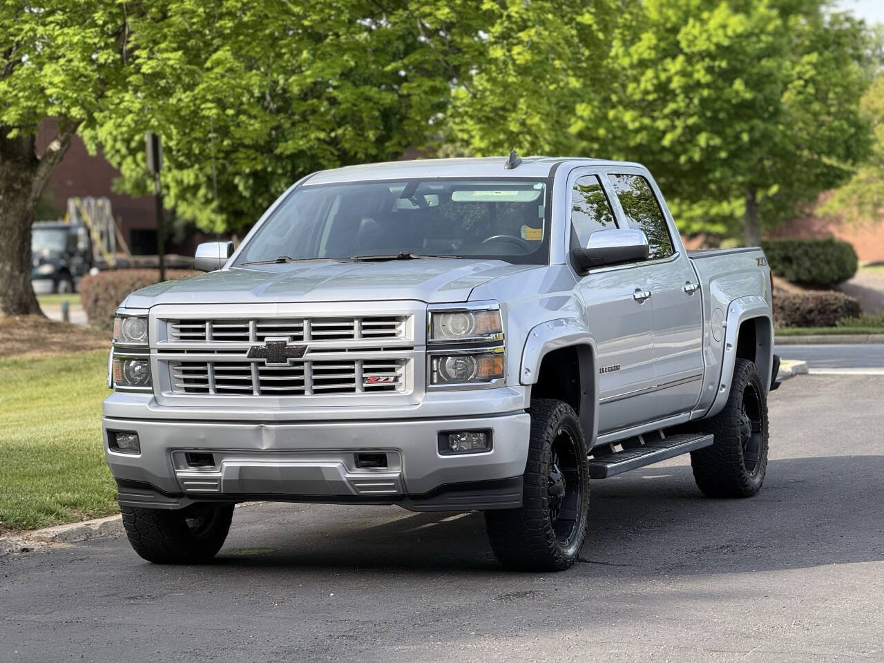 Used 2015 Chevrolet Silverado 1500 LTZ Z71 AWD/4WD image 3