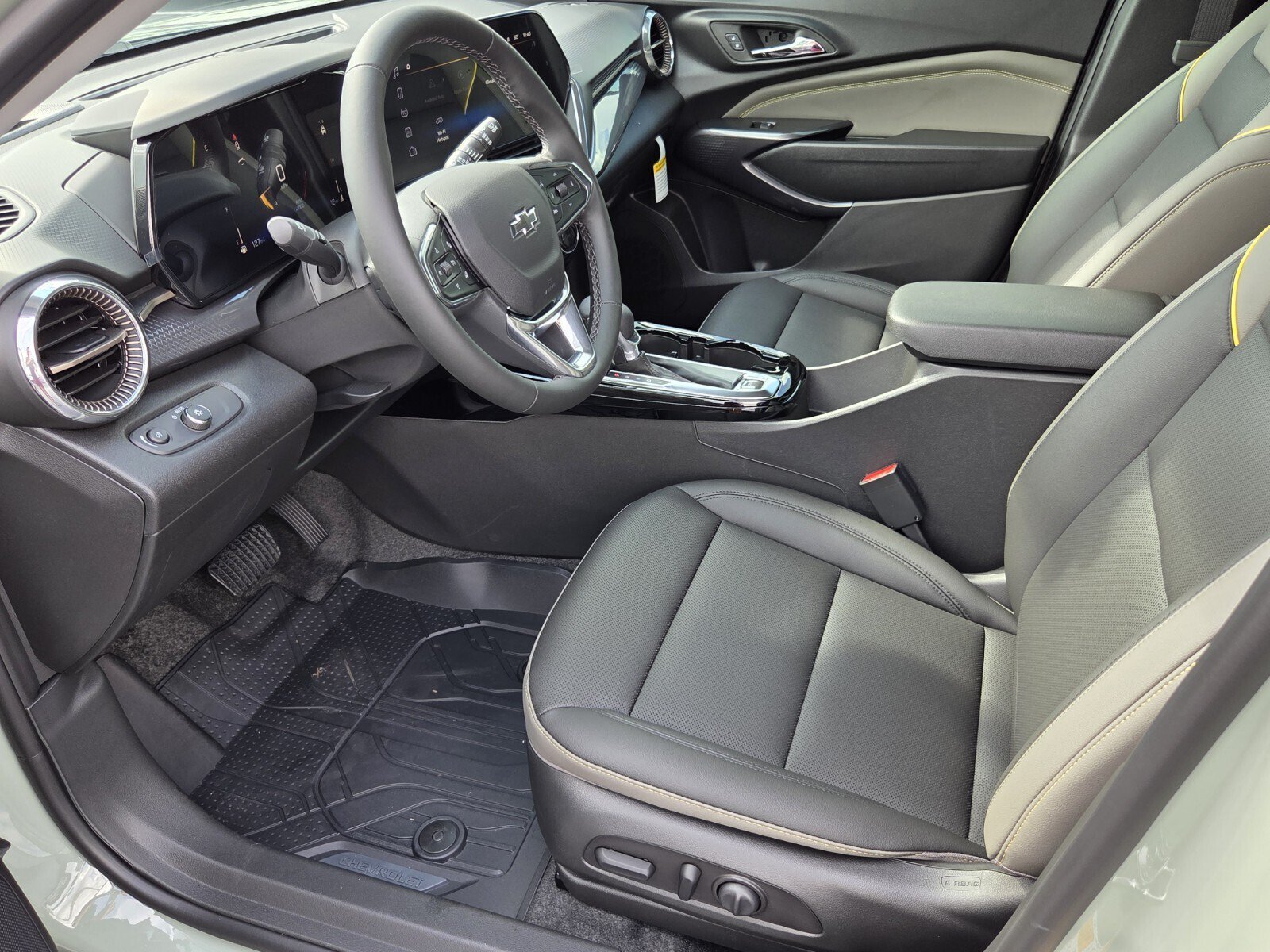 New 2026 Chevrolet Trax ACTIV w/ Driver Confidence Package FWD image 5