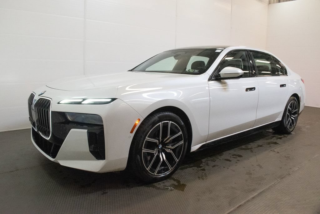 Certified 2026 BMW 740i xDrive AWD/4WD image 8