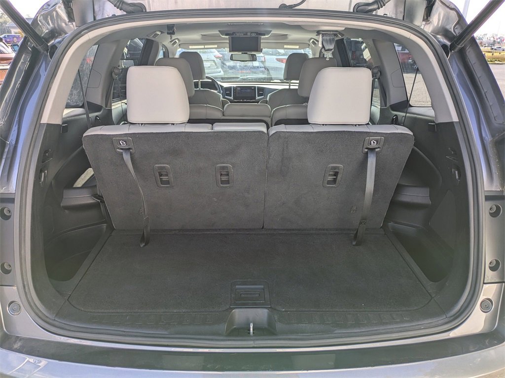 Used 2017 Honda Pilot Touring image 14