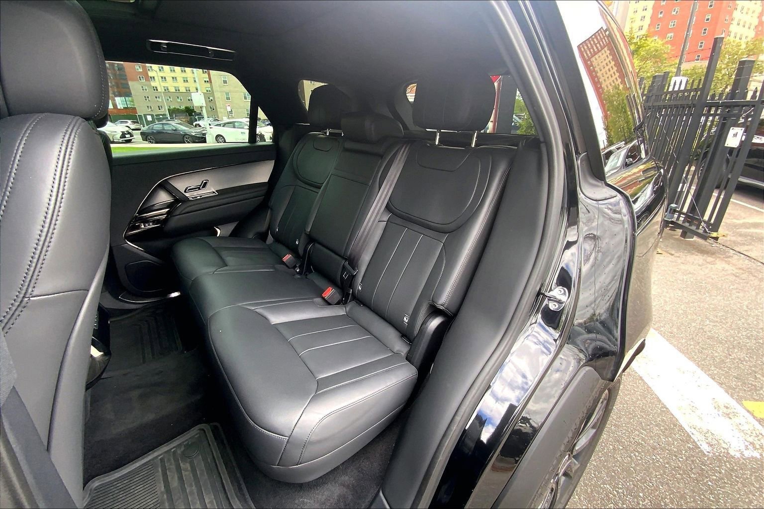 Certified 2024 Land Rover Range Rover Sport SE AWD/4WD image 20
