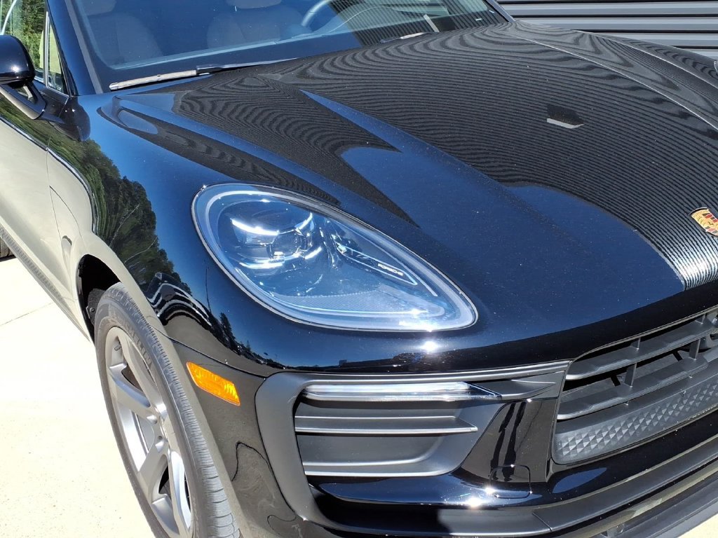 Certified 2026 Porsche Macan AWD/4WD image 11