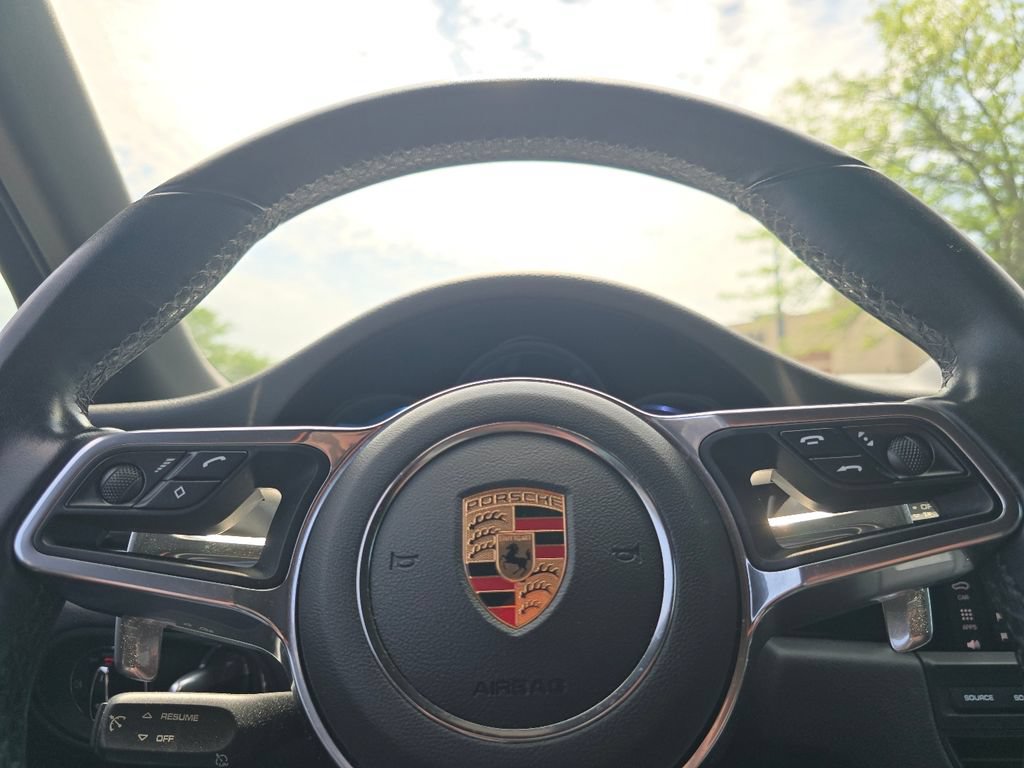 Used 2020 Porsche Macan AWD/4WD image 25