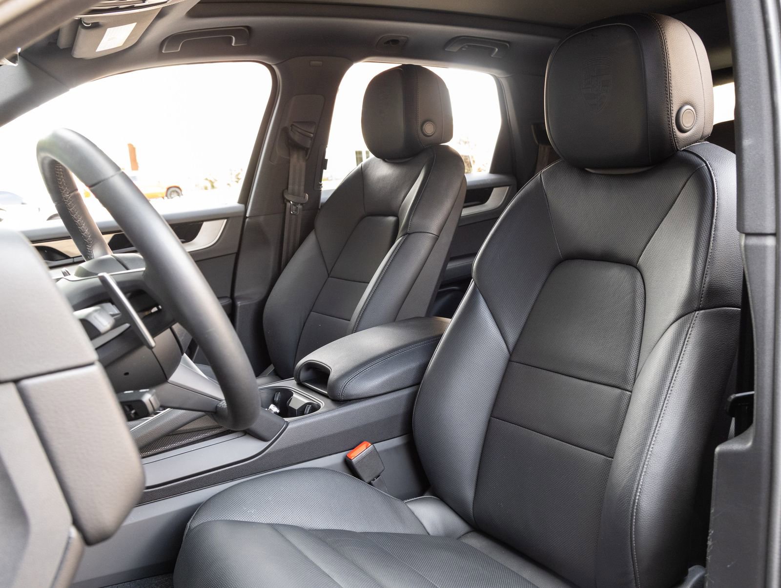 Certified 2025 Porsche Cayenne image 5