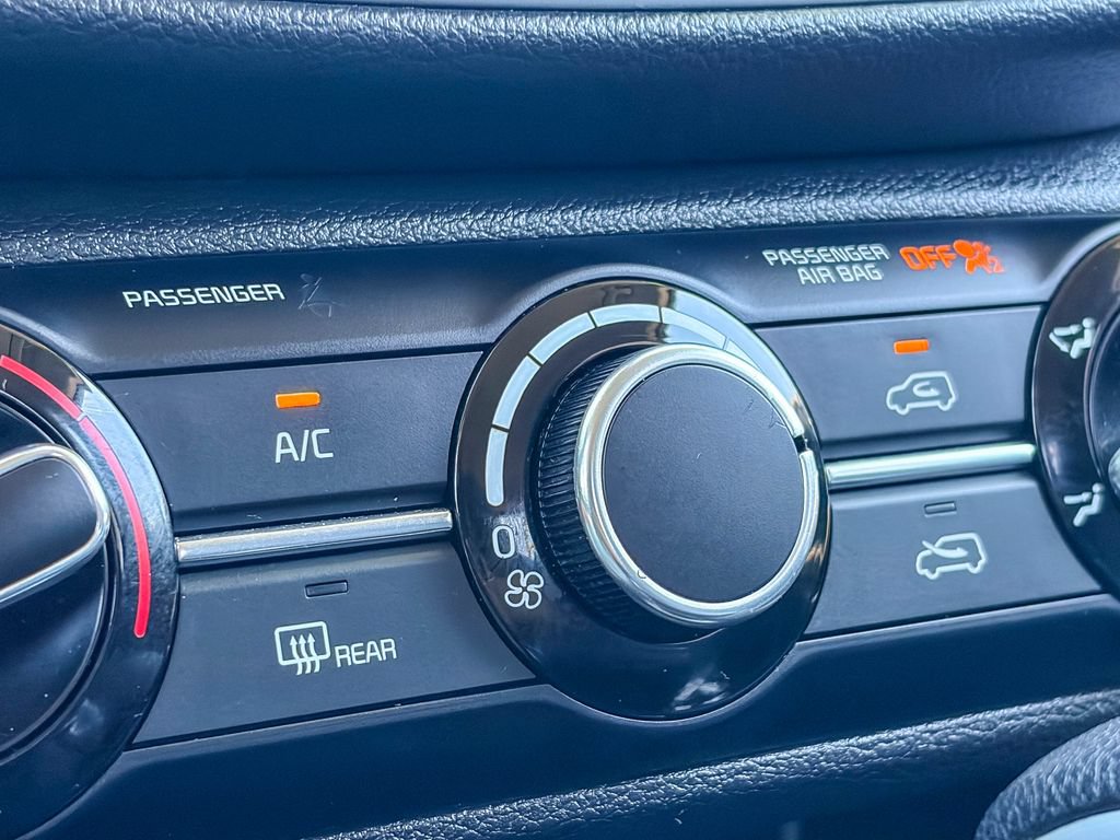 Used 2024 Kia Soul LX w/ Option Group 015 FWD image 26