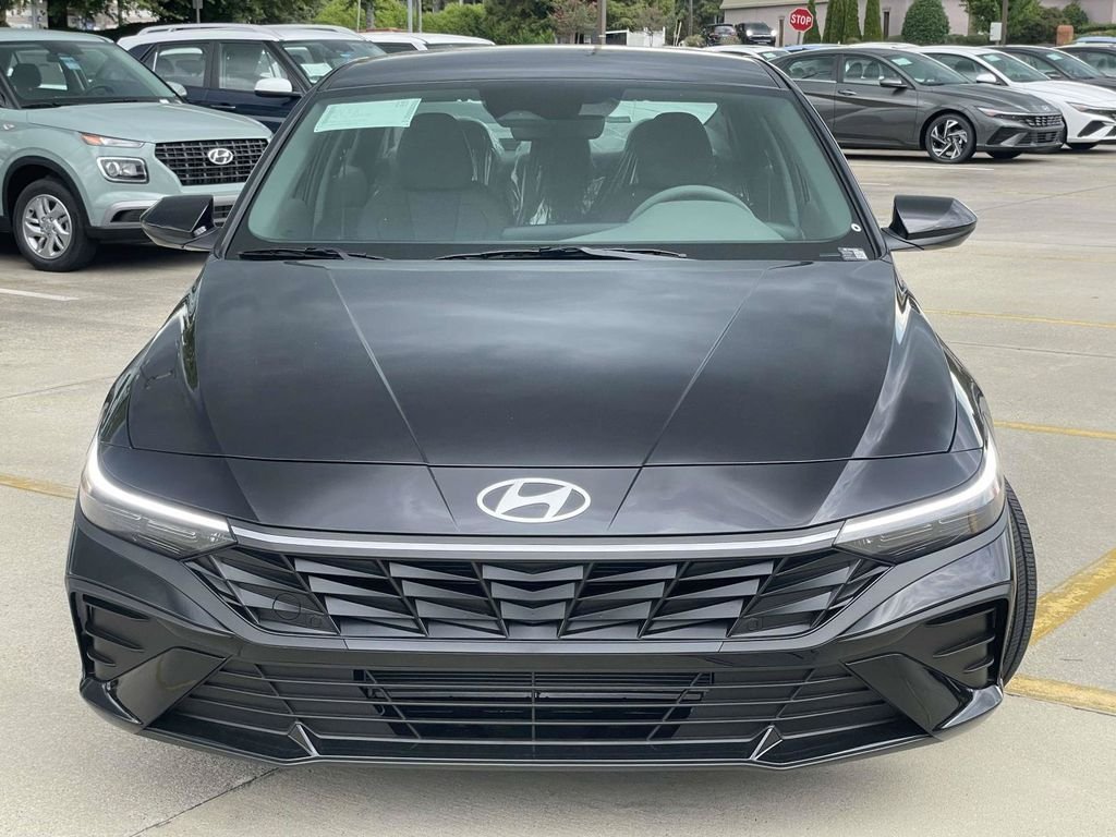 New 2026 Hyundai Elantra SE FWD image 6