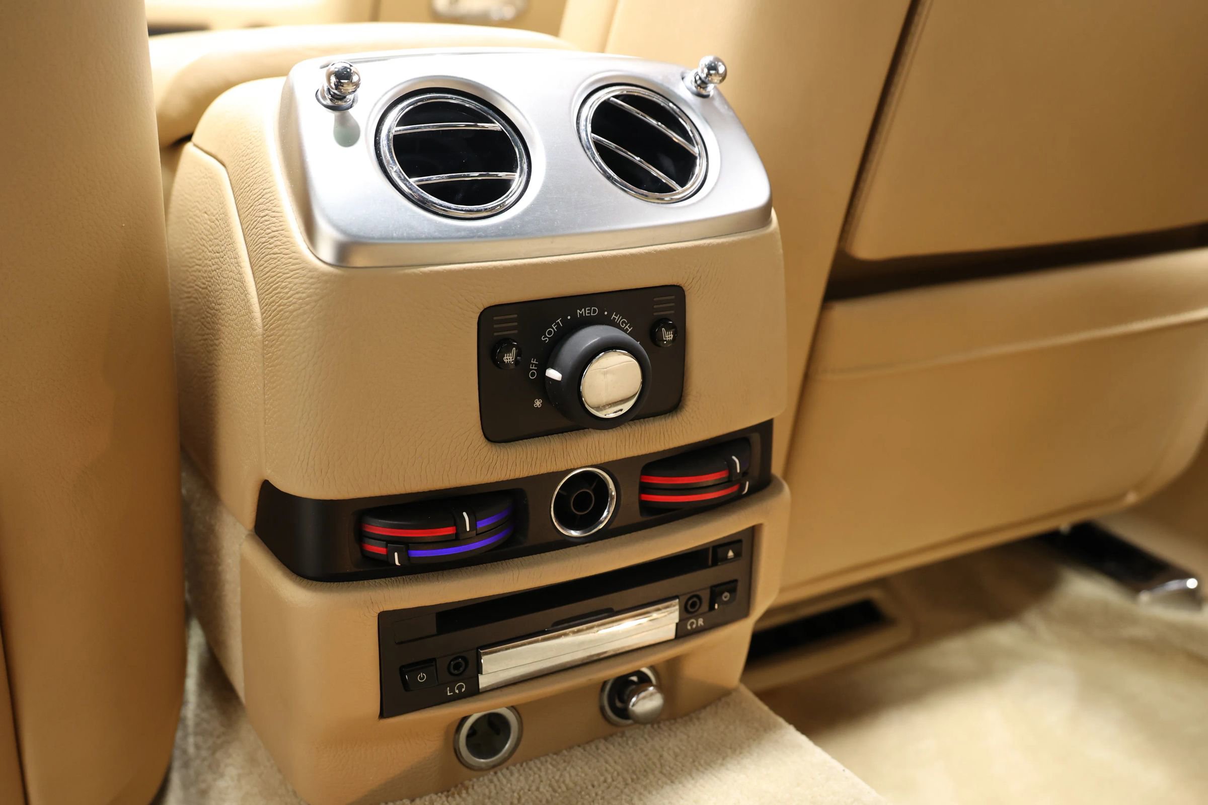 Used 2011 Rolls-Royce Ghost image 66