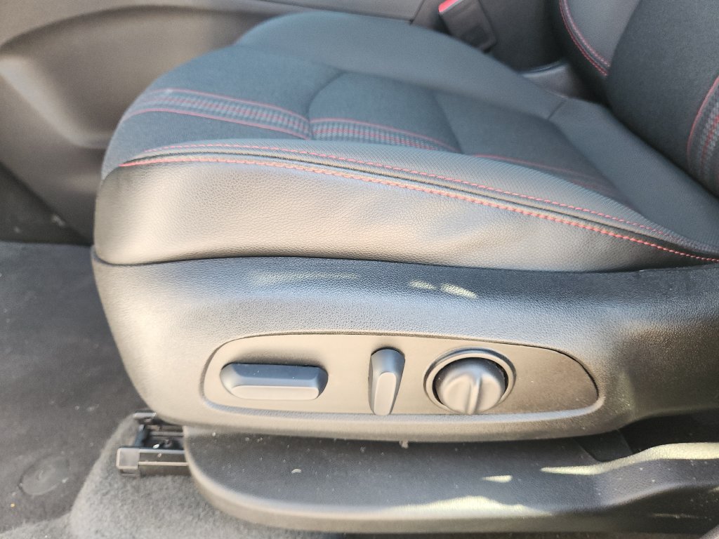 Used 2024 Chevrolet Equinox RS FWD image 26