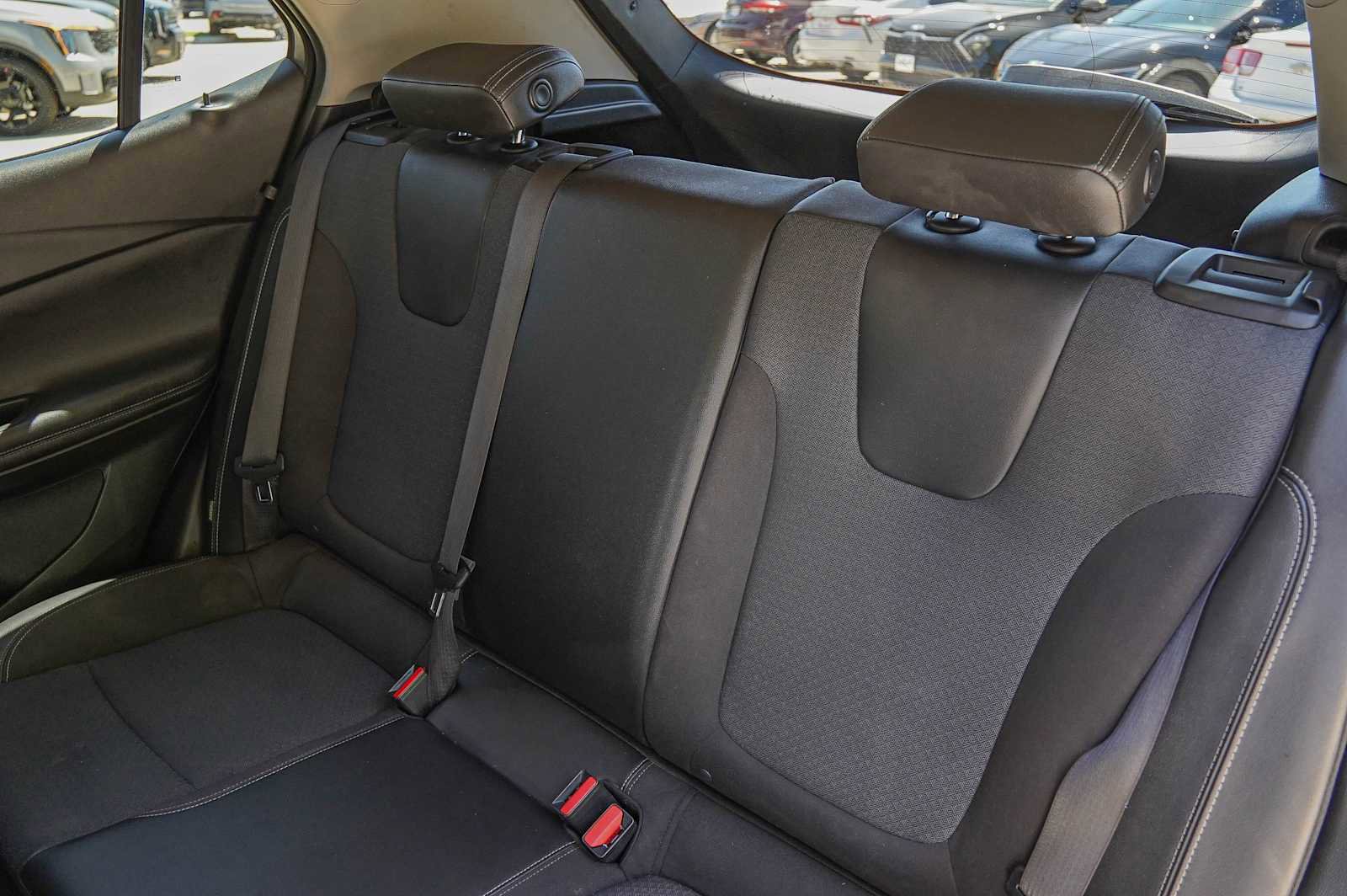 Used 2020 Buick Encore GX Preferred w/ Sport Touring Package FWD image 27