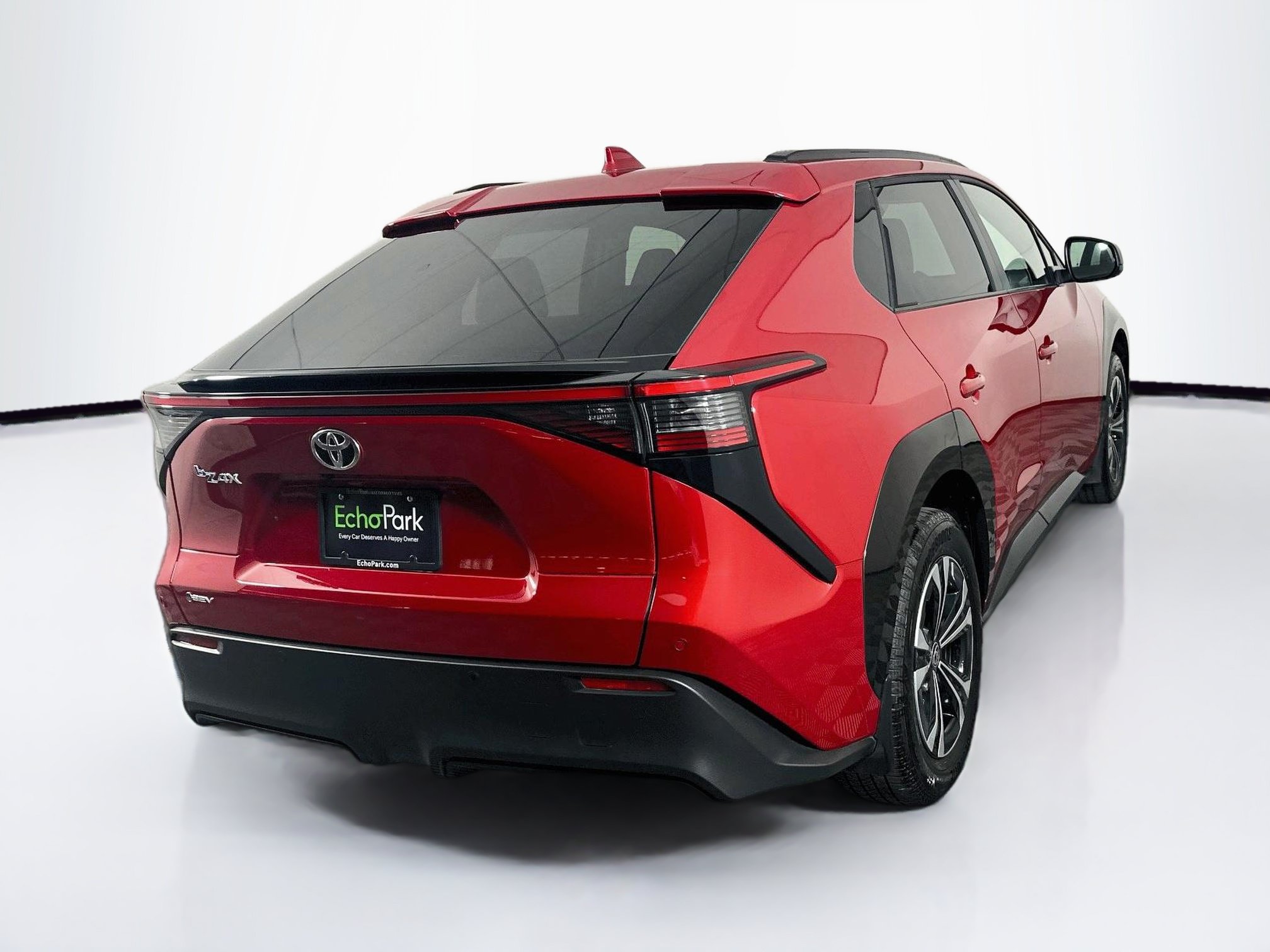 Used 2025 Toyota bZ4X FWD image 9