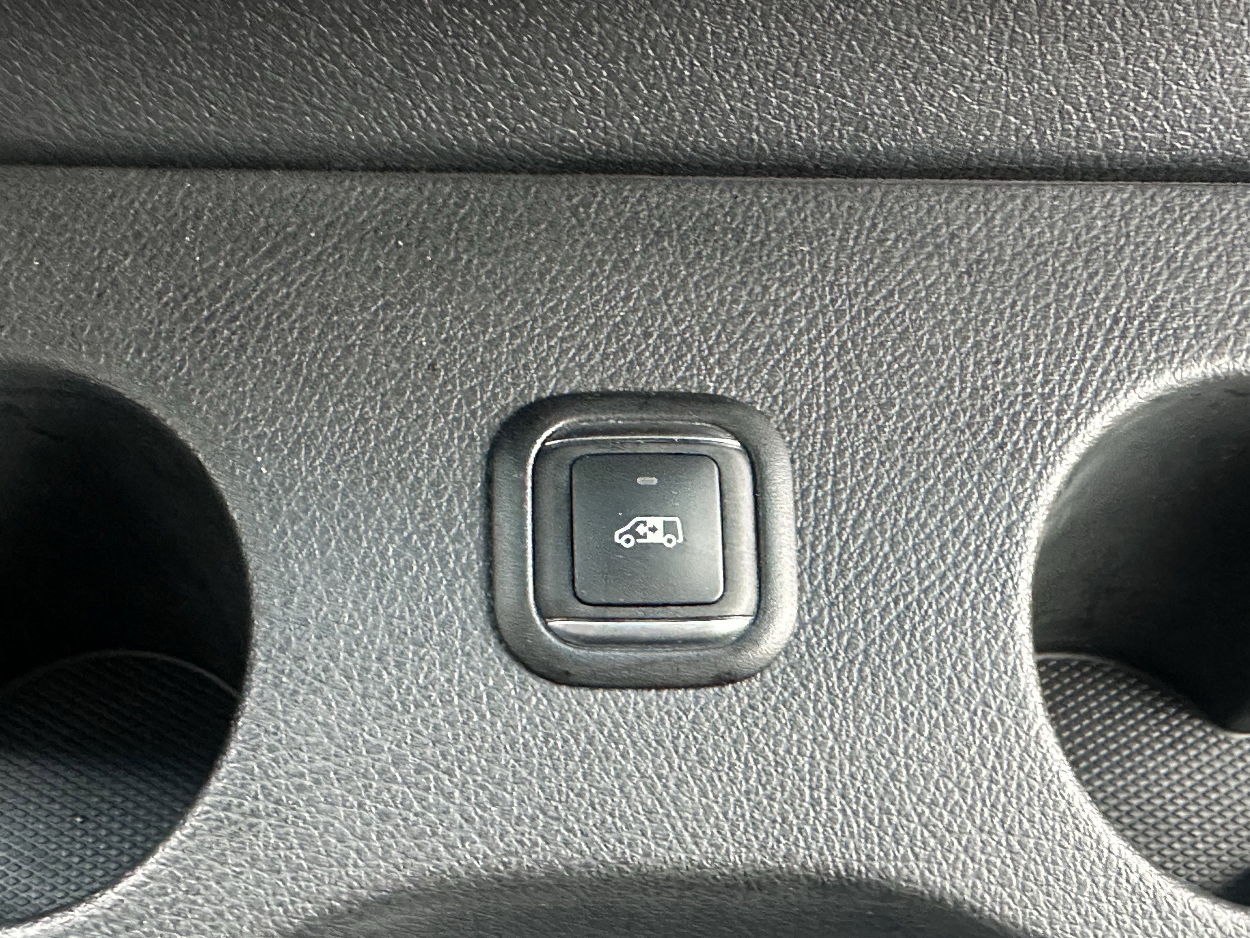 Used 2024 Mercedes-Benz Sprinter 2500 image 32