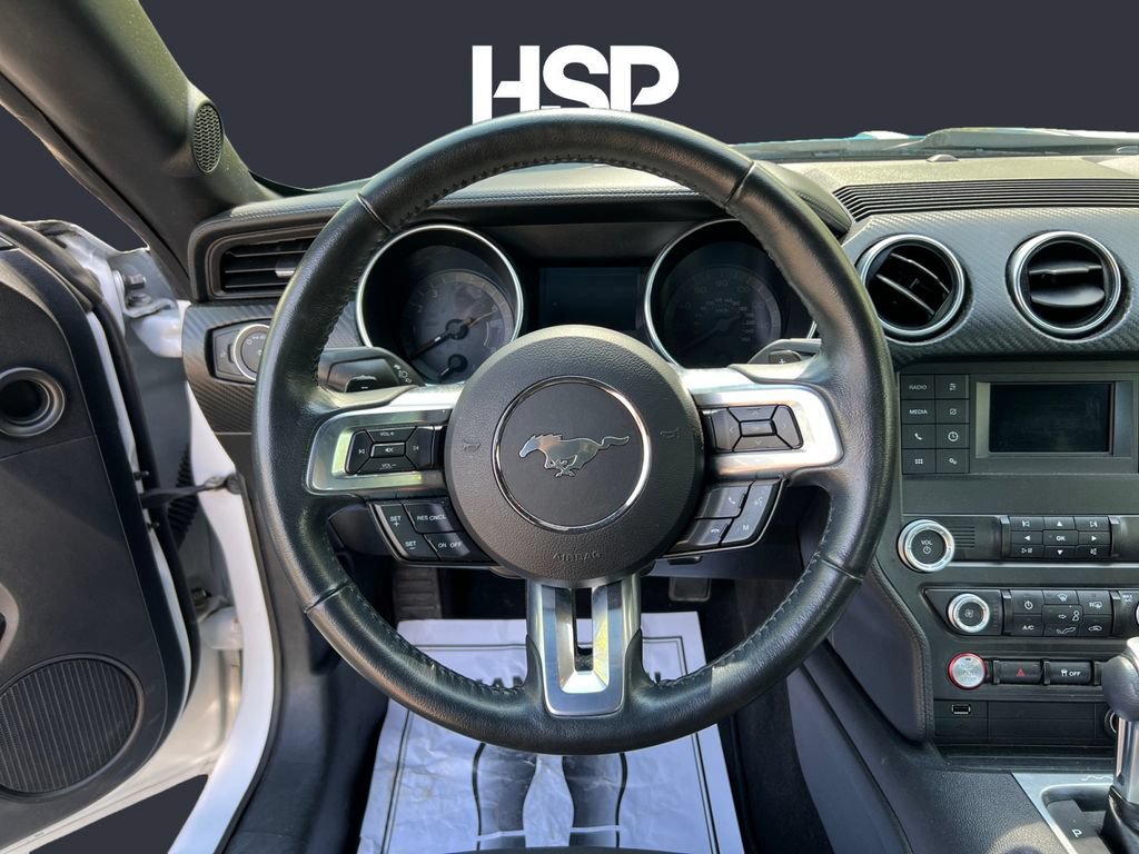 Used 2020 Ford Mustang Coupe RWD image 12