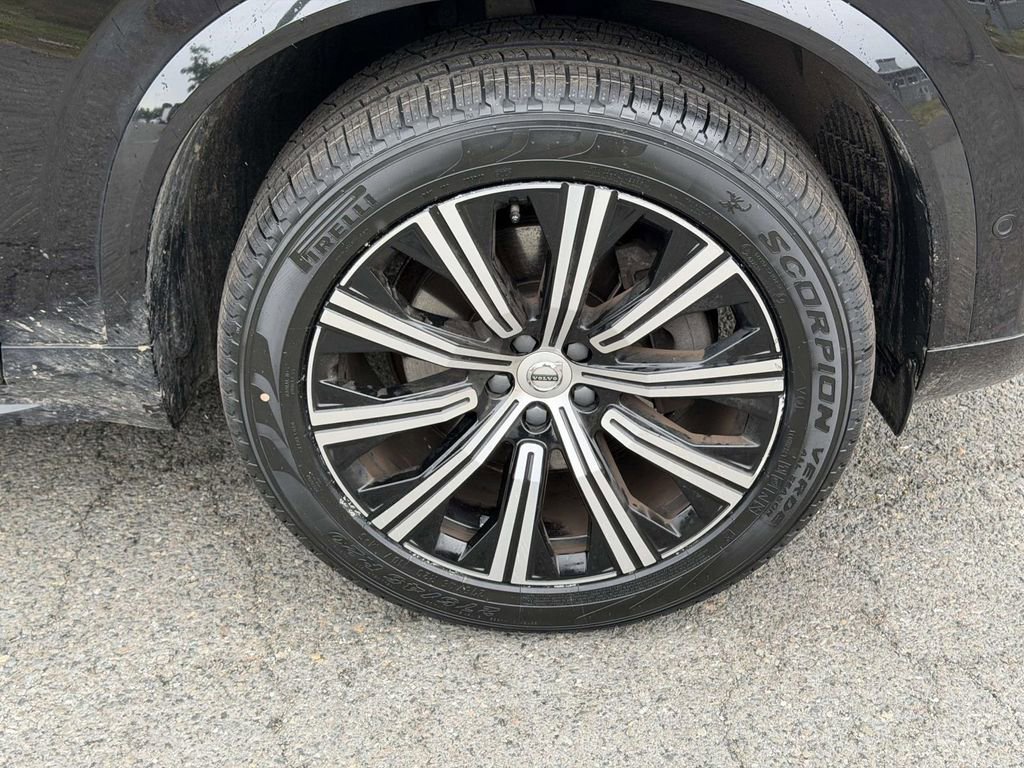 Used 2023 Volvo XC90 B5 Plus AWD/4WD image 25