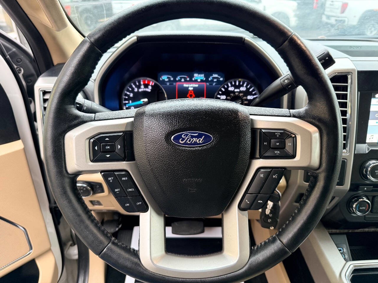 Used 2017 Ford F350 Lariat w/ FX4 Off-Road Package image 24