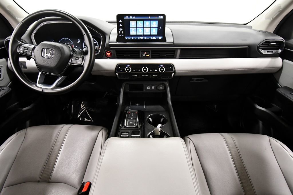 Certified 2025 Honda Pilot EX-L image 3