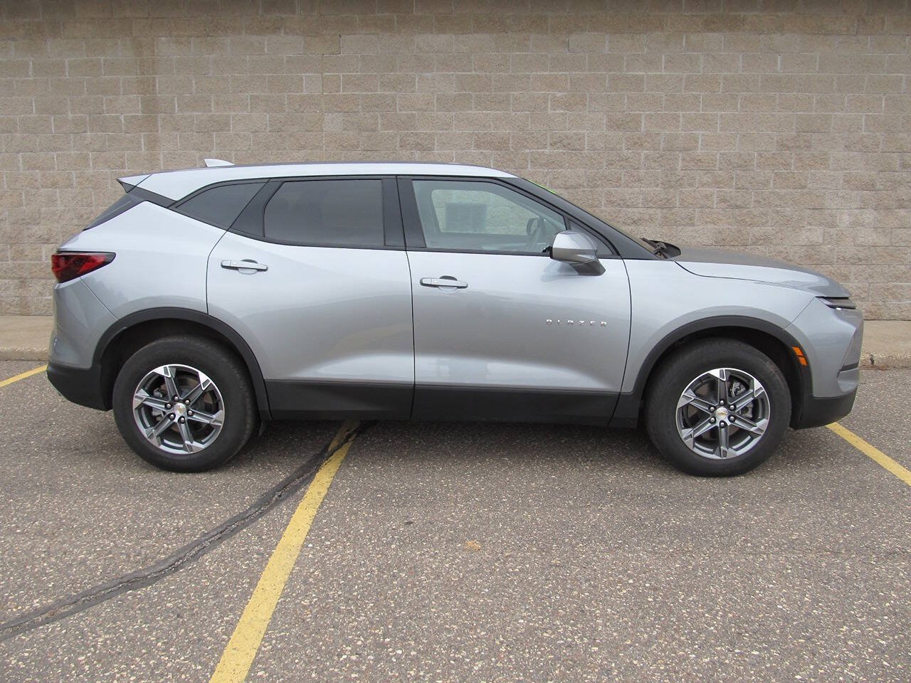 Used 2025 Chevrolet Blazer LT AWD/4WD image 7