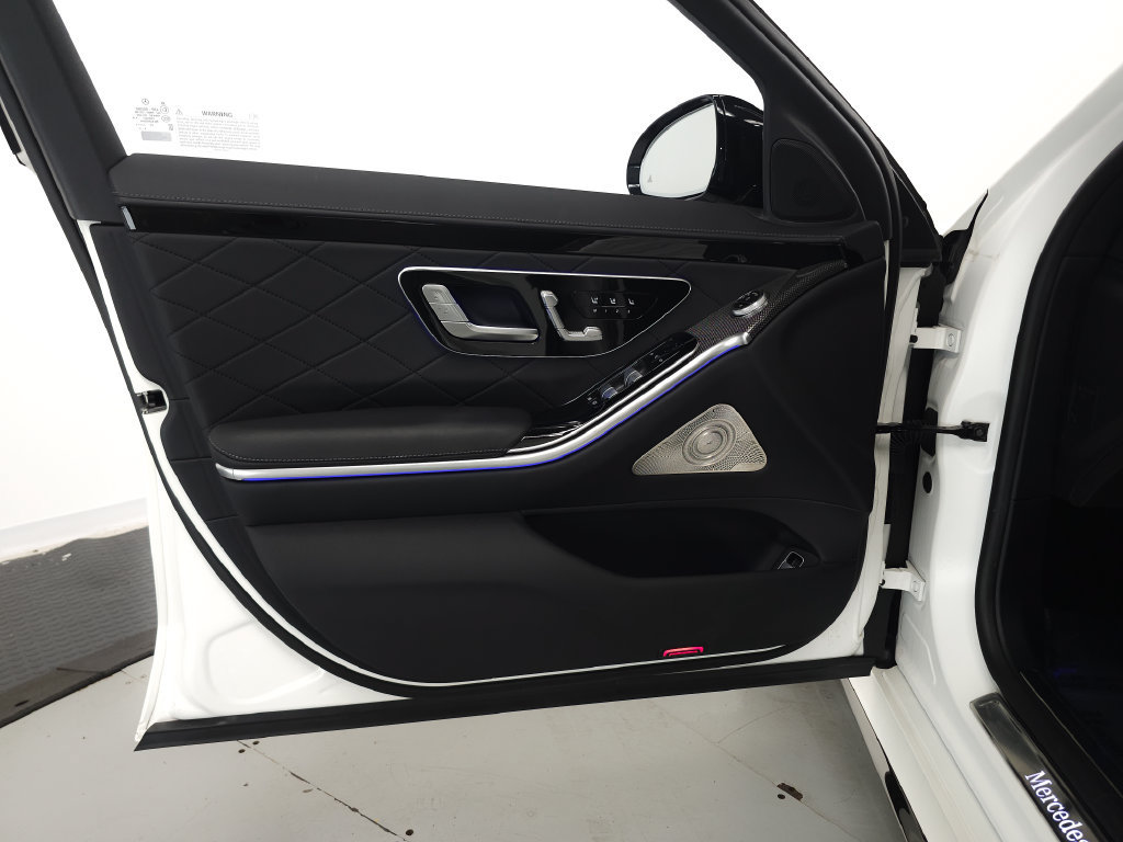 Used 2023 Mercedes-Benz S 580 4MATIC Sedan w/ AMG Line image 5
