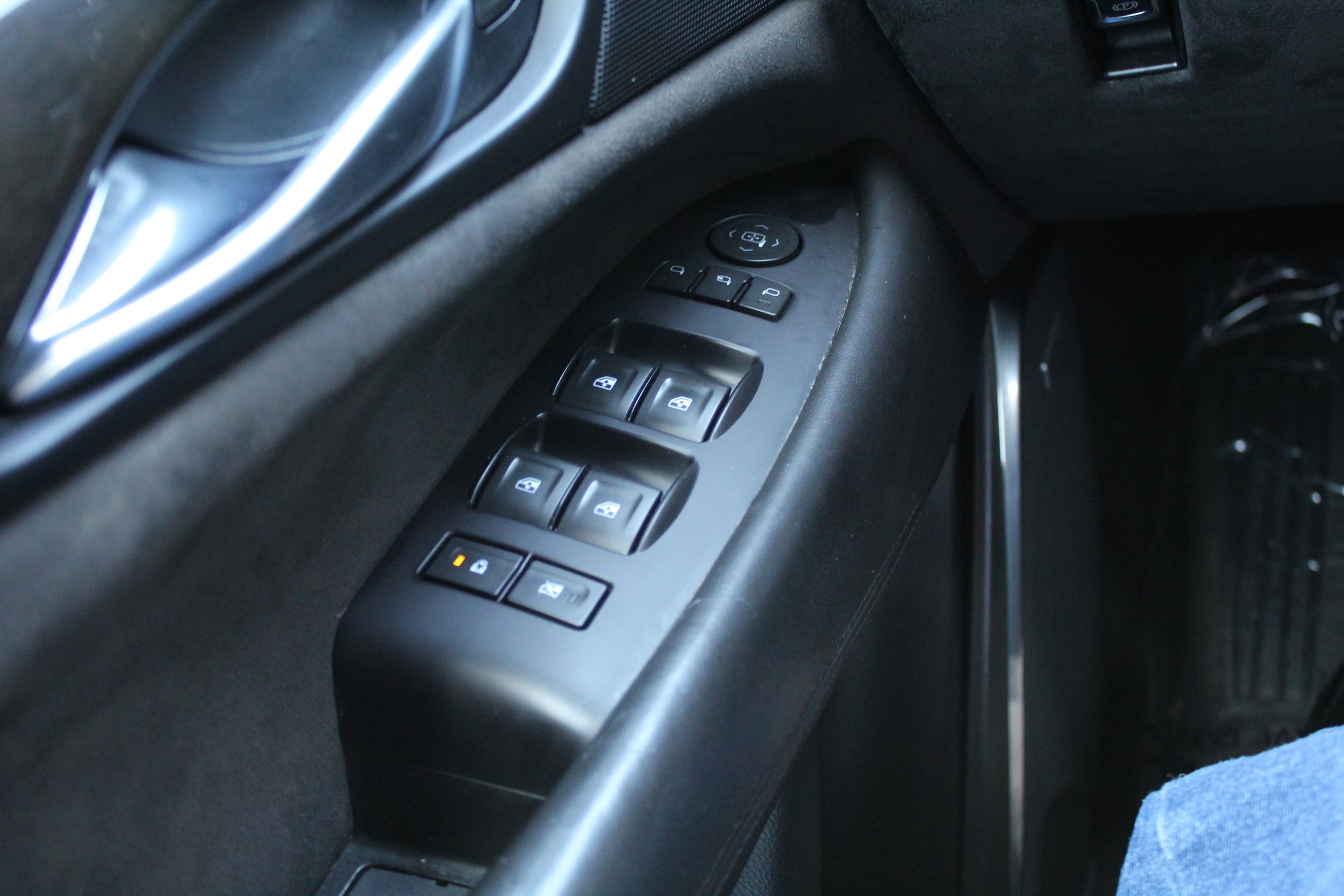 Used 2018 Cadillac Escalade Platinum AWD/4WD image 34