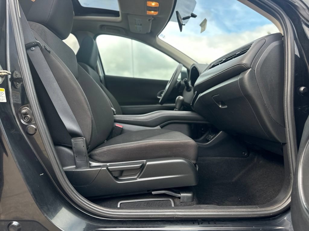 Used 2016 Honda HR-V EX image 22
