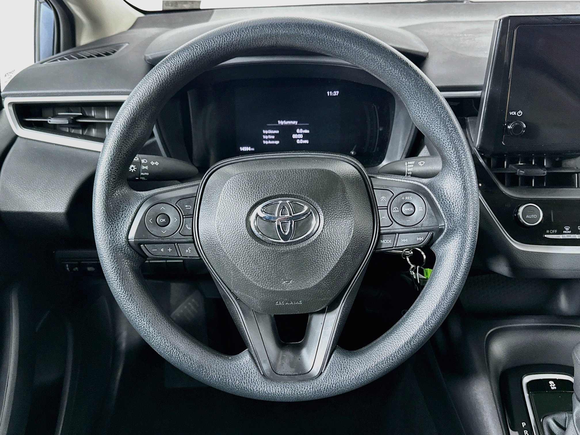 Used 2026 Toyota Corolla LE FWD image 18