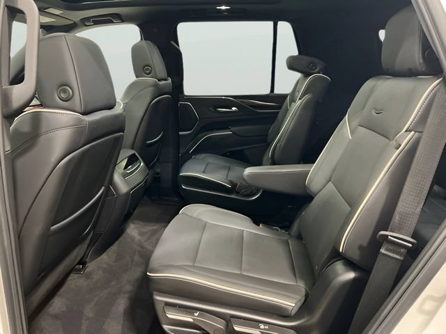Used 2024 Cadillac Escalade Premium Luxury w/ LPO, Floor Liner Package AWD/4WD image 10