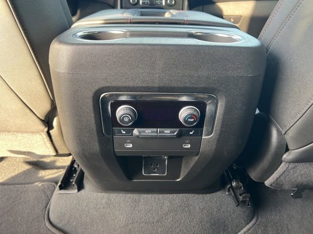 Used 2024 Chevrolet Suburban RST w/ Luxury Package image 27