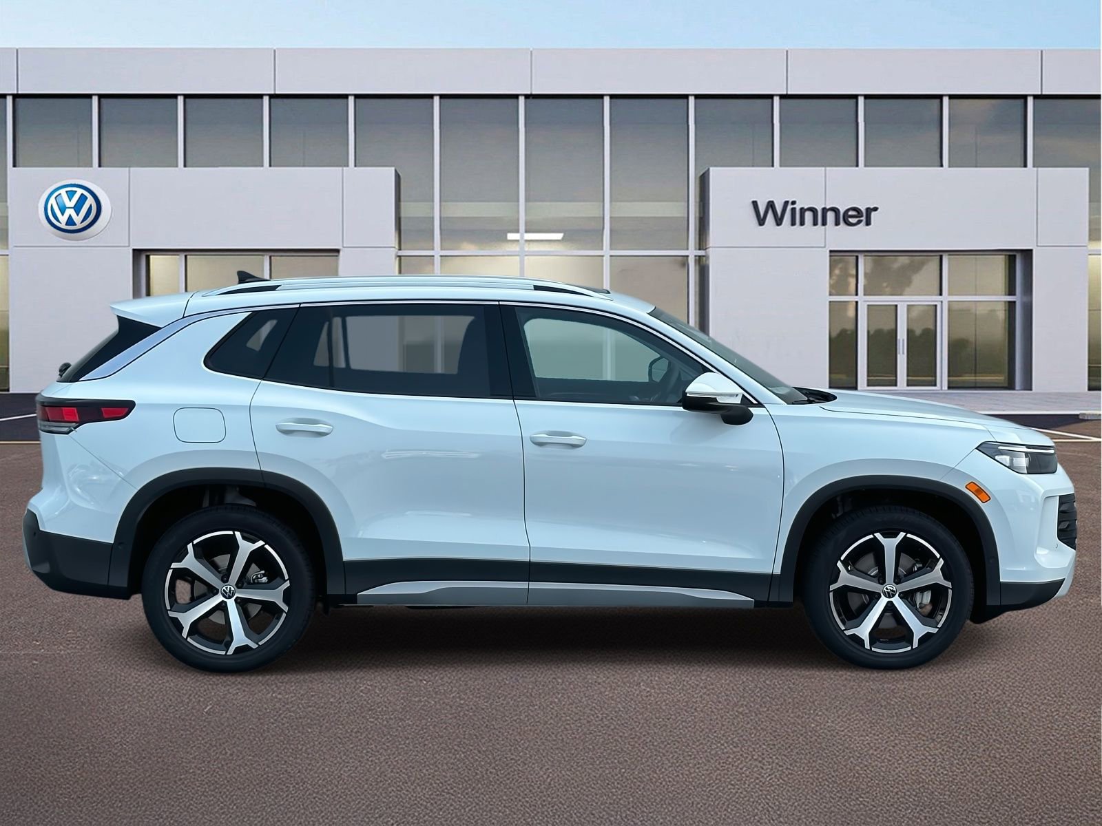 New 2025 Volkswagen Tiguan SE image 6